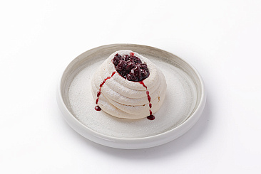 Павлова с вишней