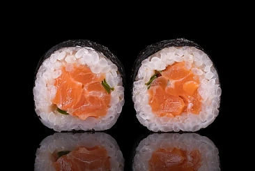 Лосось спайси маки 4шт